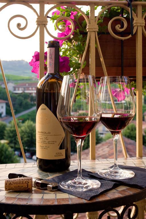 Casa Svizzera Agriturismo Barolo Pokoj fotografie